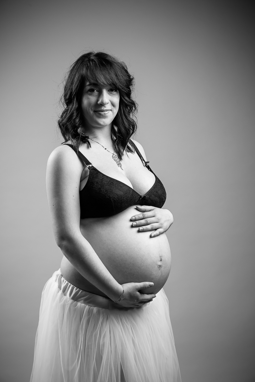 Photo de grossesse Nevers shooting grossesse jupon