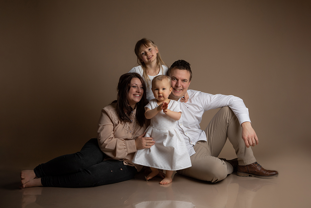 Photo de famille séance photo femme enceinte couple