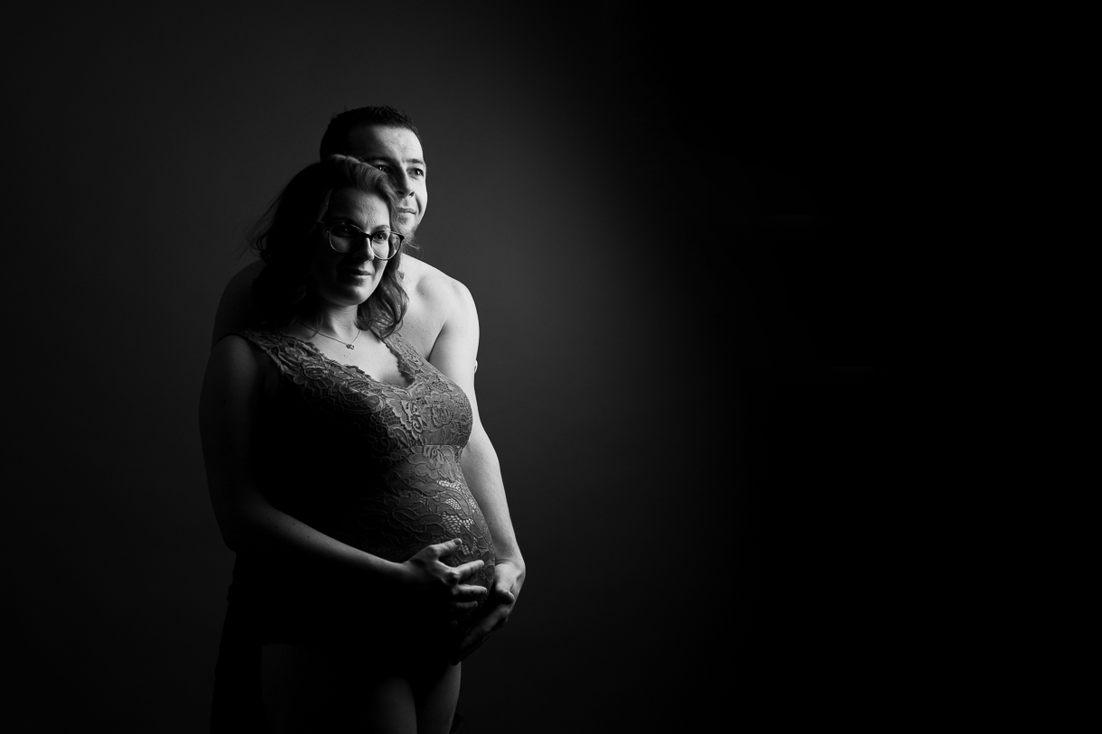 Shooting grossesse Nevers séance photo femme enceinte couple